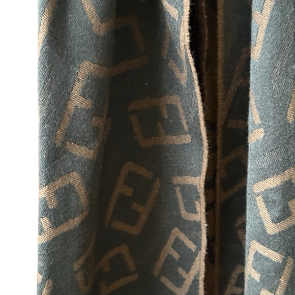 FENDI Wool  Brown warm scarves with logo accent - Picture 3 of 11